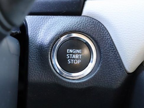 Used 2019 Toyota RAV4 XLE Premium image 35