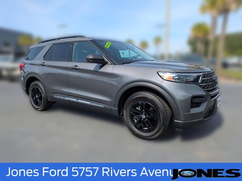 Certified 2023 Ford Explorer XLT AWD/4WD image 2