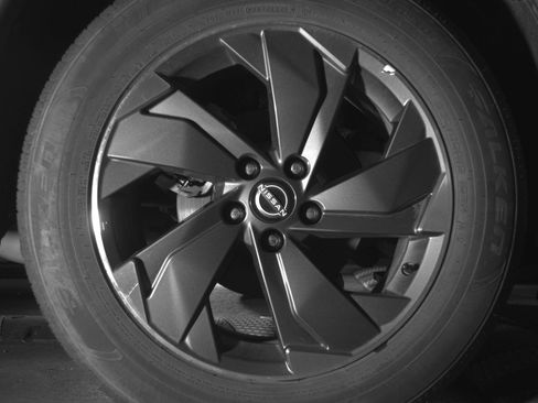 Used 2025 Nissan Rogue SV image 15