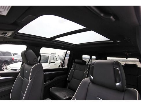 New 2026 Cadillac Escalade ESV Luxury image 24