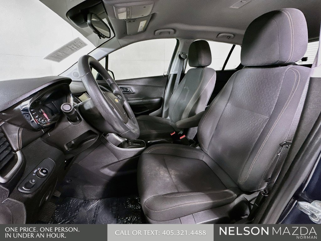 Used 2018 Chevrolet Trax LS w/ Fleet Convenience Package FWD image 12