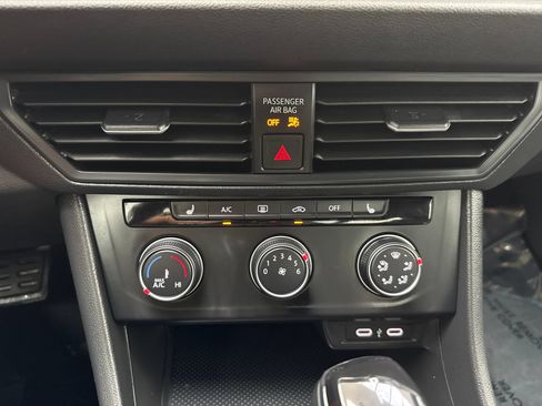Used 2024 Volkswagen Jetta Sport FWD image 29