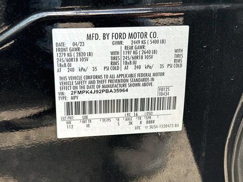Used 2023 Ford Edge SEL image 3