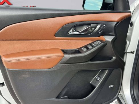 Used 2020 Chevrolet Traverse High Country AWD/4WD image 18