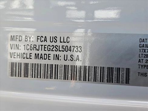 Used 2025 Jeep Gladiator Mojave w/ Convenience Group image 22