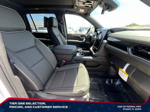 New 2026 GMC Yukon XL Elevation w/ Elevation Premium Package AWD/4WD image 21