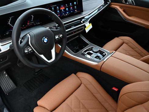New 2026 BMW X5 xDrive50e w/ Premium Package image 12