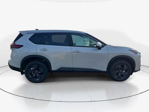 New 2026 Nissan Rogue SV FWD image 9