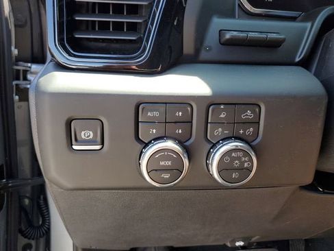 New 2026 GMC Sierra 1500 AT4 w/ AT4 Premium Package AWD/4WD image 31