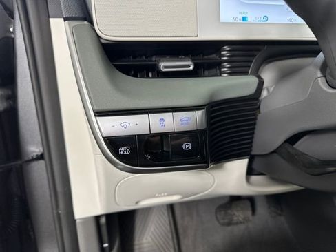 Used 2024 Hyundai Ioniq 5 Limited image 19