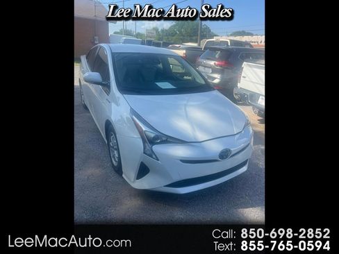 Used 2018 Toyota Prius Three FWD image 1