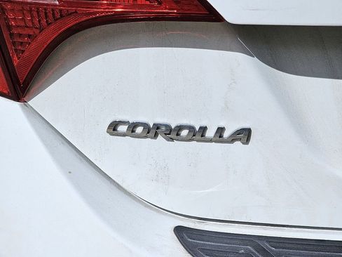 Used 2018 Toyota Corolla SE w/ Protection Package image 9