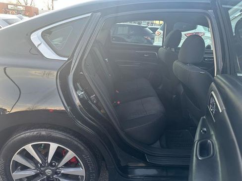 Used 2017 Nissan Altima 2.5 SV image 16