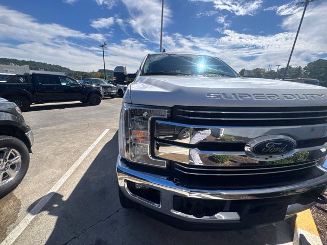 Used 2019 Ford F350 Lariat w/ Lariat Ultimate Package AWD/4WD image 5