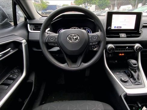 Used 2024 Toyota RAV4 XLE w/ Convenience Package image 6