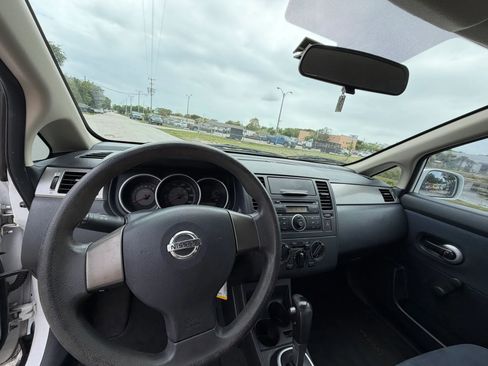 Used 2009 Nissan Versa 1.8 S FWD image 23