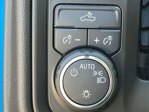 Used 2025 Chevrolet Silverado 1500 Custom w/ Turbomax Blackout Package image 24