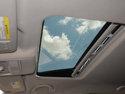 Used 2013 Volkswagen Passat TDI SEL Premium image 7