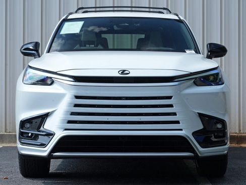 Used 2026 Lexus TX 500h AWD w/ Technology Package image 7
