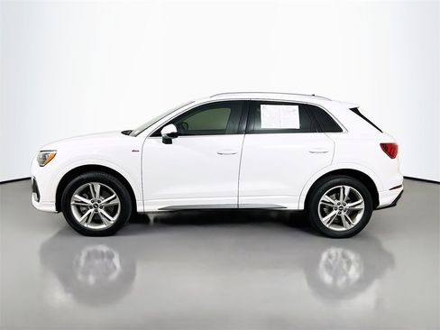 Used 2022 Audi Q3 2.0T Premium image 3