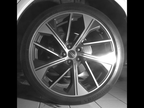 Certified 2024 Audi SQ5 Prestige AWD/4WD image 28