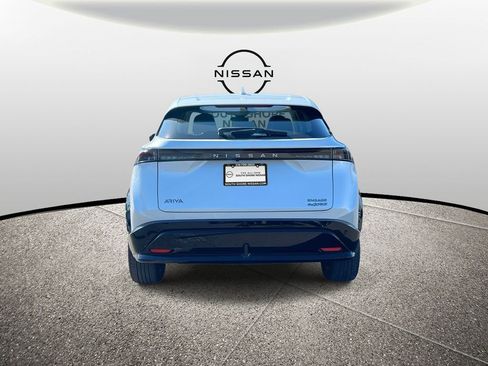 Used 2024 Nissan Ariya AWD image 7