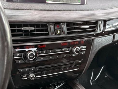 Used 2017 BMW X5 xDrive40e image 15