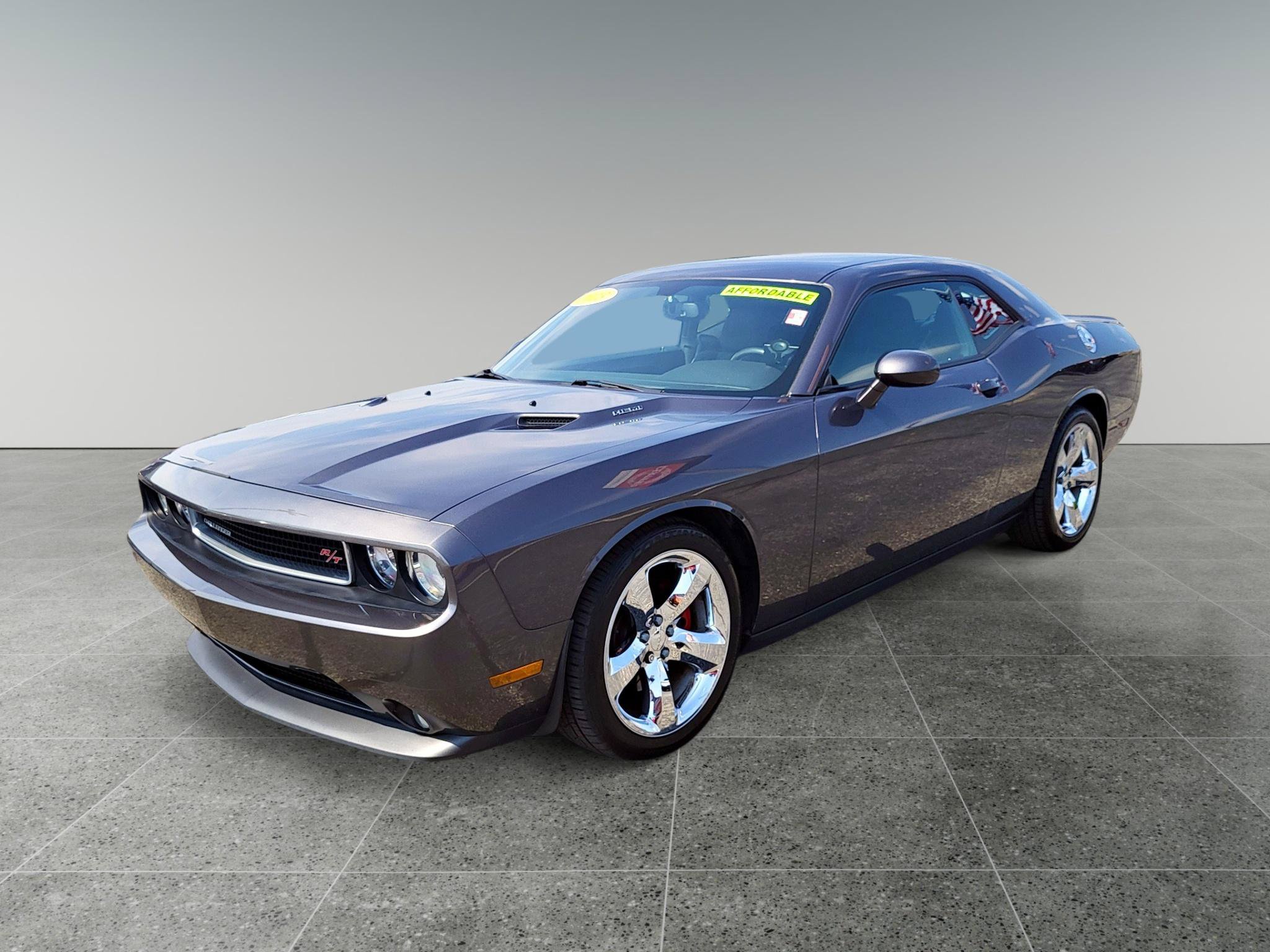 Used 2013 Dodge Challenger R/T RWD image 1