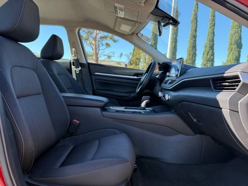 Used 2022 Nissan Altima 2.5 SV image 17