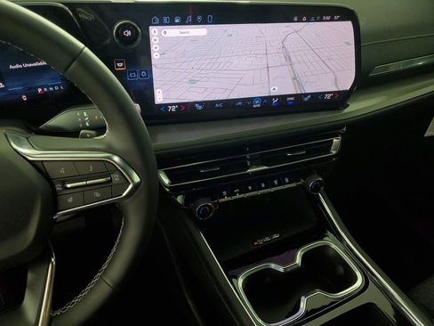 New 2026 Chevrolet Traverse LT w/ Midnight/Sport Edition image 17