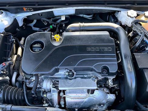 Used 2024 Chevrolet Malibu LT FWD image 31