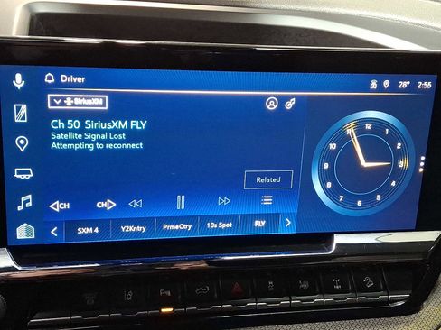 Used 2025 Chevrolet Silverado 2500 ZR2 w/ Technology Package image 18