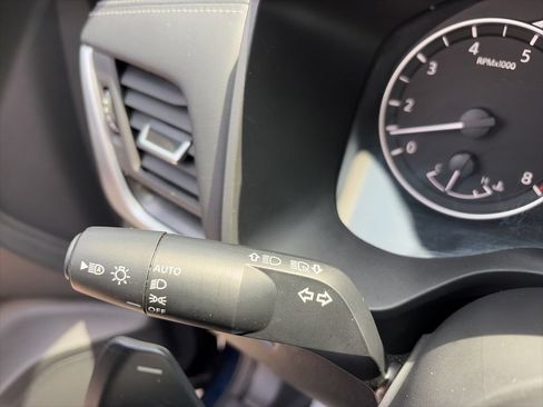 Used 2025 Nissan Rogue SV FWD image 22