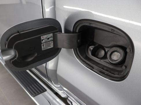 Used 2021 GMC Sierra 1500 Denali w/ Driver Alert Package II AWD/4WD image 34