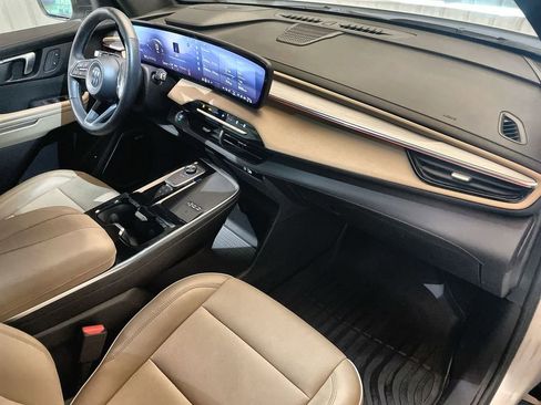 Used 2025 Buick Enclave Preferred image 28