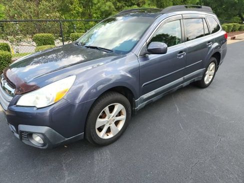 Used 2014 Subaru Outback 2.5i Premium AWD/4WD image 11