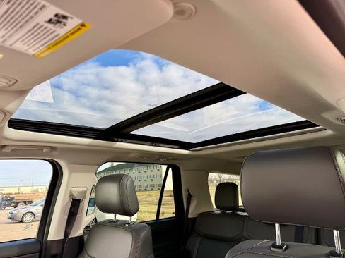 Certified 2025 Ford Expedition Active AWD/4WD image 37