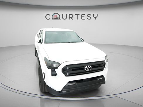 Certified 2024 Toyota Tacoma SR5 w/ SR5 Upgrade Package image 30