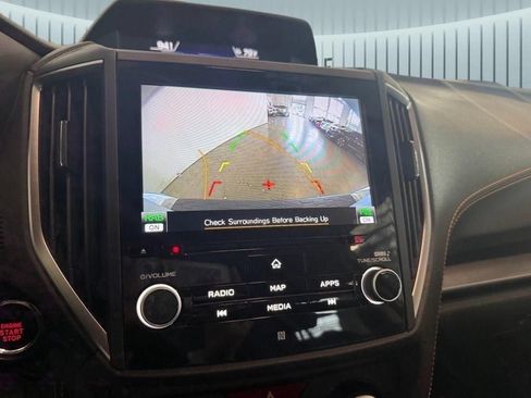 Used 2019 Subaru Crosstrek 2.0i Limited w/ Moonroof Package w/Navigation AWD/4WD image 3
