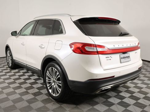 Used 2017 Lincoln MKX Reserve w/ Luxury Package image 4