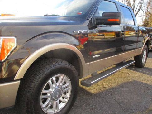 Used 2013 Ford F150 Lariat w/ Mid Equipment Group image 22