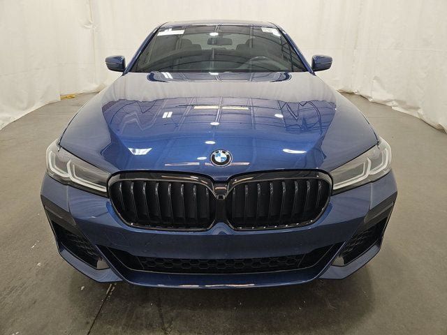 Used 2023 BMW 530i w/ Executive Package RWD image 3