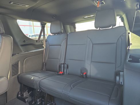New 2026 GMC Yukon XL Denali w/ Denali Reserve Package image 15