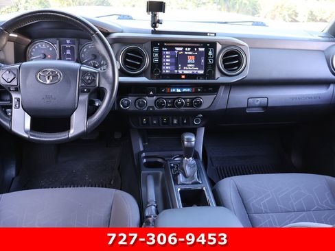 Used 2017 Toyota Tacoma TRD Off-Road AWD/4WD image 17