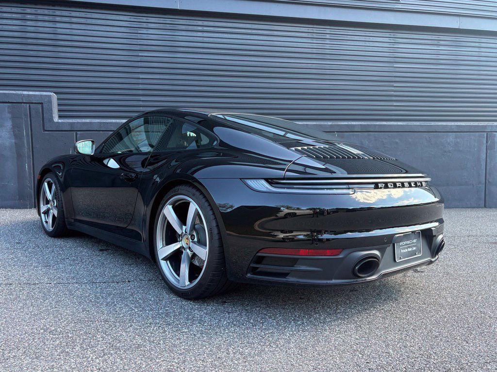 Certified 2024 Porsche 911 Carrera T RWD image 3
