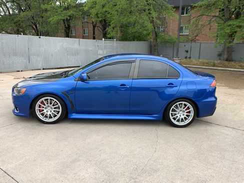 Used 2012 Mitsubishi Lancer Evolution GSR AWD/4WD image 2