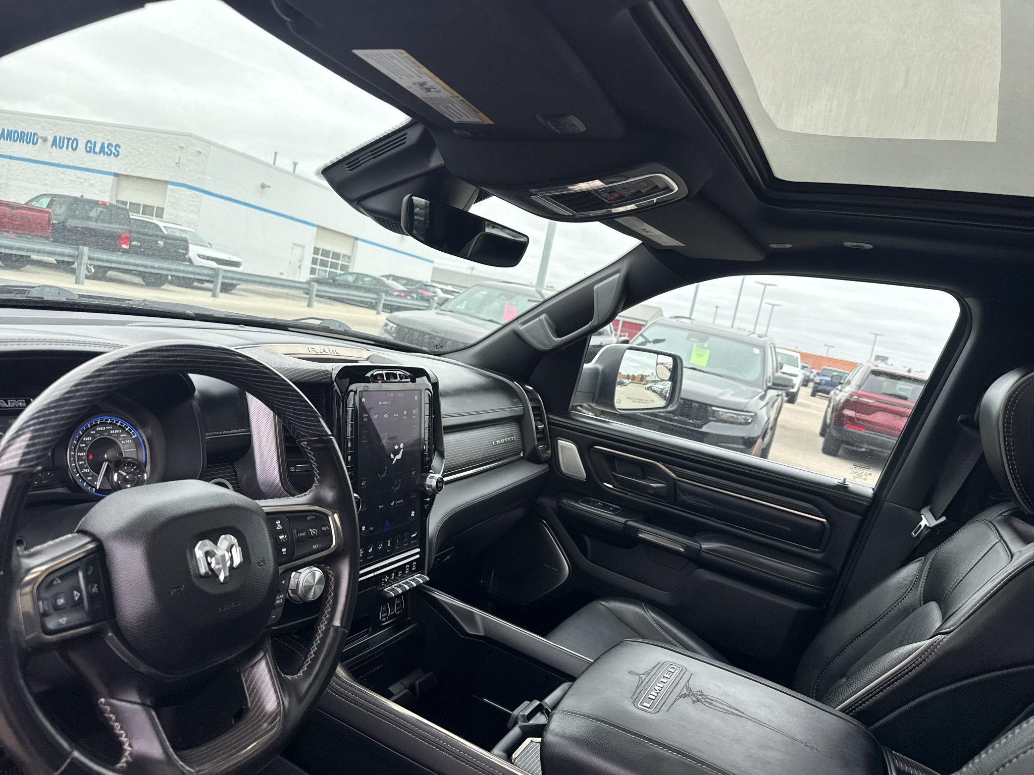 Used 2021 RAM 1500 Limited AWD/4WD image 11