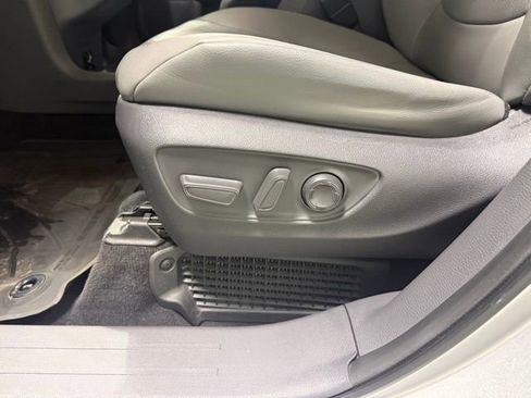 Used 2021 Toyota Sienna XLE image 14