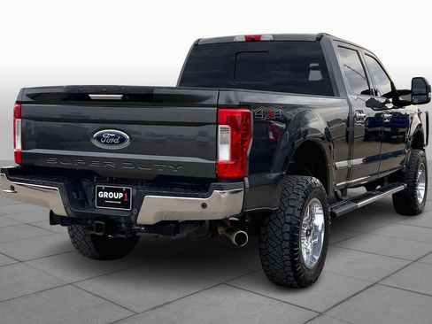 Certified 2019 Ford F250 Lariat w/ Chrome Package image 12
