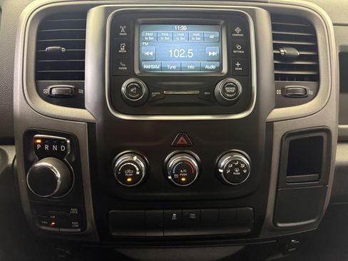 Used 2015 RAM 1500 Express AWD/4WD image 18